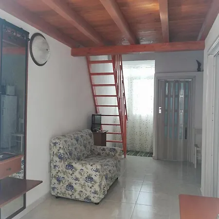 Agnesesguesthouse *